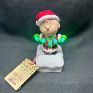 NWT Peanuts Gang Christmas Light Show, Charlie Brown with Lights and Music